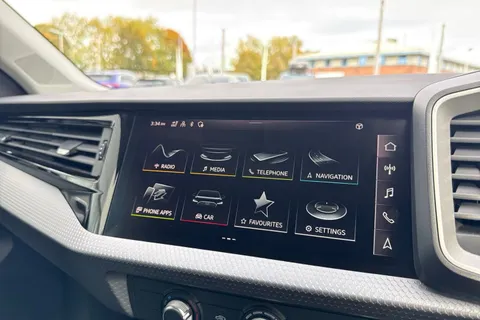 Audi A1 1.0 TFSI 25 Sport Sportback Euro 6 (s/s) 5dr Thumbnail #17