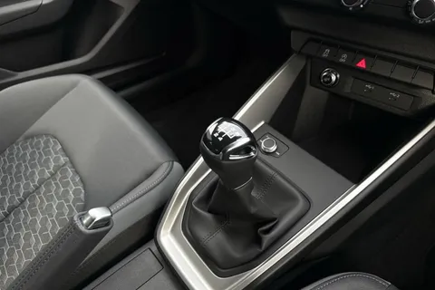 Audi A1 1.0 TFSI 25 Sport Sportback Euro 6 (s/s) 5dr Thumbnail #23