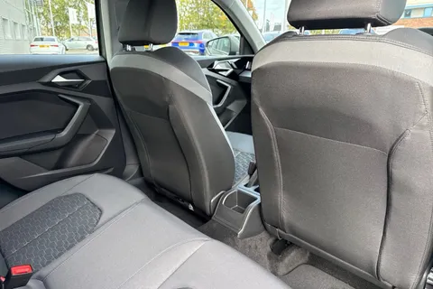 Audi A1 1.0 TFSI 25 Sport Sportback Euro 6 (s/s) 5dr Thumbnail #29