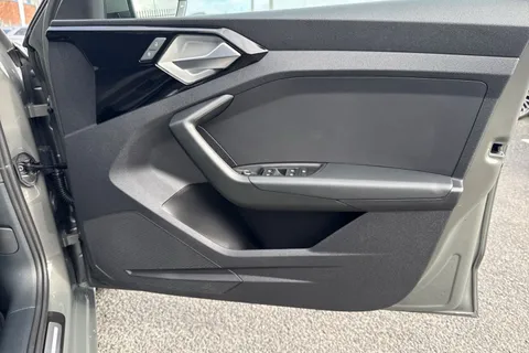 Audi A1 1.0 TFSI 25 Sport Sportback Euro 6 (s/s) 5dr Thumbnail #32