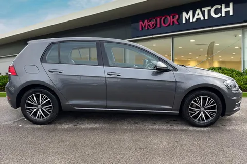 DF17FHX Volkswagen Golf 1.4 TSI BlueMotion Tech SE Nav Euro 6 (s/s) 5dr Thumbnail #3