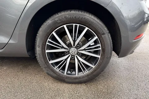 DF17FHX Volkswagen Golf 1.4 TSI BlueMotion Tech SE Nav Euro 6 (s/s) 5dr Thumbnail #10