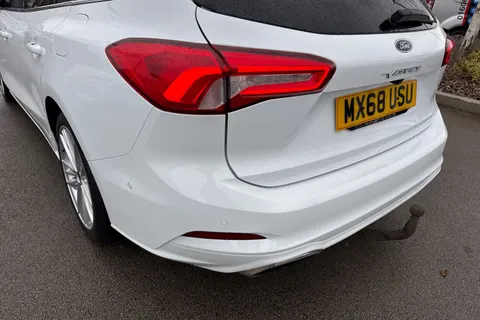 MX68USU Ford Focus 2.0 EcoBlue Vignale Auto Euro 6 (s/s) 5dr Thumbnail #9