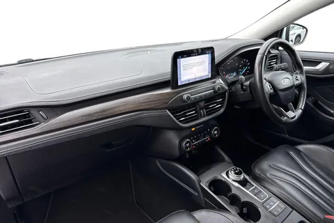 MX68USU Ford Focus 2.0 EcoBlue Vignale Auto Euro 6 (s/s) 5dr Thumbnail #16
