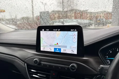 MX68USU Ford Focus 2.0 EcoBlue Vignale Auto Euro 6 (s/s) 5dr Thumbnail #18