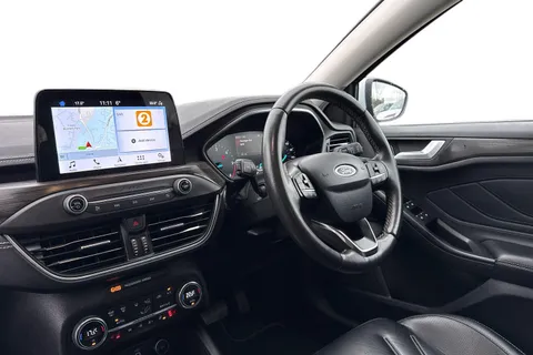 MX68USU Ford Focus 2.0 EcoBlue Vignale Auto Euro 6 (s/s) 5dr Thumbnail #19