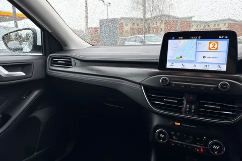 MX68USU Ford Focus 2.0 EcoBlue Vignale Auto Euro 6 (s/s) 5dr Thumbnail #21