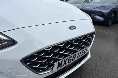 MX68USU Ford Focus 2.0 EcoBlue Vignale Auto Euro 6 (s/s) 5dr Thumbnail #26