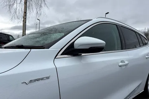 MX68USU Ford Focus 2.0 EcoBlue Vignale Auto Euro 6 (s/s) 5dr Thumbnail #27