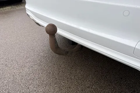 MX68USU Ford Focus 2.0 EcoBlue Vignale Auto Euro 6 (s/s) 5dr Thumbnail #32