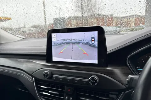 MX68USU Ford Focus 2.0 EcoBlue Vignale Auto Euro 6 (s/s) 5dr Thumbnail #49