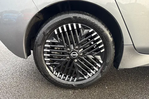 ND72CNV Nissan Leaf 39kWh N-Connecta Auto 5dr Thumbnail #12