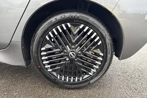 ND72CNV Nissan Leaf 39kWh N-Connecta Auto 5dr Thumbnail #13