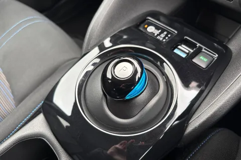 ND72CNV Nissan Leaf 39kWh N-Connecta Auto 5dr Thumbnail #24