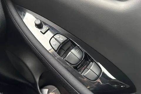 ND72CNV Nissan Leaf 39kWh N-Connecta Auto 5dr Thumbnail #32