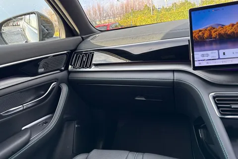 LA25RZD BYD Seal U 1.5 DM-i 18.3kWh Boost CVT Auto Euro 6 (s/s) 5dr Thumbnail #16