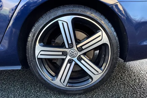 YT18HTU Volkswagen Golf 2.0 TSI 310 R 5dr 4MOTION DSG ⭐Panoramic sunroof, Climate windscreen⭐ Thumbnail #11