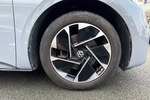 PF71KNS Volkswagen ID.3 150kW Family Pro Performance 58kWh 5dr Auto | 18'' Alloys | Matrix LED Lig Thumbnail #10