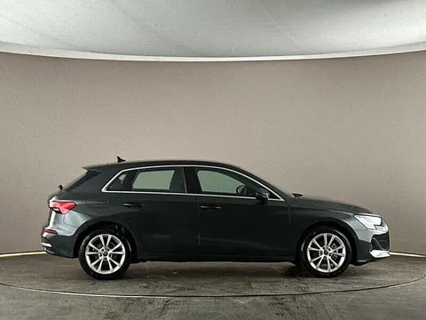 EK25FGN Audi A3 Sport 30 TFSI 116 PS S tronic Thumbnail #2