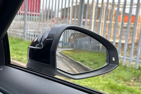 AV17WTL Audi A4 Avant 2.0 TFSI S line Euro 6 (s/s) 5dr Thumbnail #21