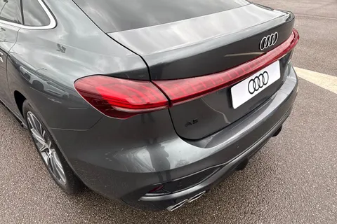  Audi A5 2.0 TDI S line Saloon S Tronic quattro Euro 6 (s/s) 5dr Thumbnail #8