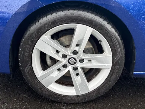 ML68YLM SEAT Leon 1.5 TSI EVO FR [EZ] 5dr **1 PRIVATE OWNER** Thumbnail #8