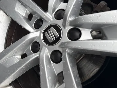 ML68YLM SEAT Leon 1.5 TSI EVO FR [EZ] 5dr **1 PRIVATE OWNER** Thumbnail #31