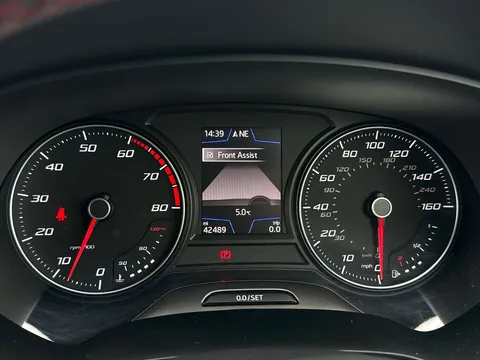 ML68YLM SEAT Leon 1.5 TSI EVO FR [EZ] 5dr **1 PRIVATE OWNER** Thumbnail #36