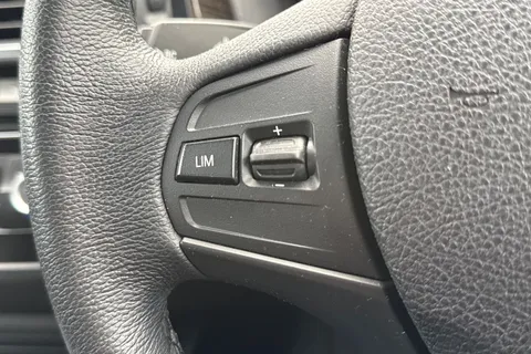 PF68NCN BMW 1 Series 1.5 118i GPF SE Auto Euro 6 (s/s) 5dr Thumbnail #35