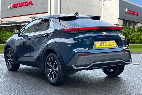 DN75JLX Toyota C-Hr 1.8 Hybrid Design 5dr CVT Thumbnail #3