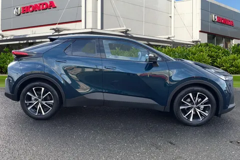 DN75JLX Toyota C-Hr 1.8 Hybrid Design 5dr CVT Thumbnail #4