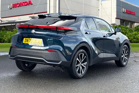 DN75JLX Toyota C-Hr 1.8 Hybrid Design 5dr CVT Thumbnail #9