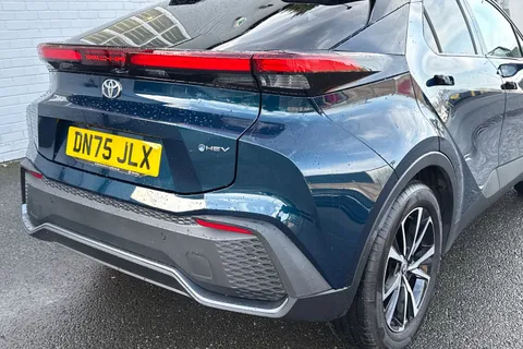 DN75JLX Toyota C-Hr 1.8 Hybrid Design 5dr CVT Thumbnail #11