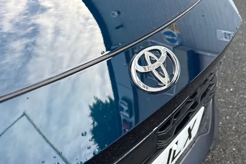 DN75JLX Toyota C-Hr 1.8 Hybrid Design 5dr CVT Thumbnail #26