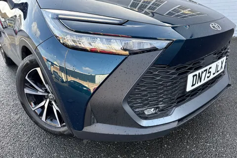 DN75JLX Toyota C-Hr 1.8 Hybrid Design 5dr CVT Thumbnail #38