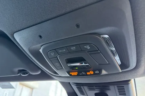 DN75JLX Toyota C-Hr 1.8 Hybrid Design 5dr CVT Thumbnail #43