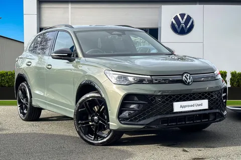 DC25OHW Volkswagen Tiguan 1.5 TSI 272 eHybrid R-Line 5dr DSG | Heated Seats | Heads Up Display Thumbnail #2