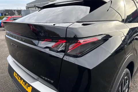EN24HKP PEUGEOT 3008 1.2 HYBRID GT e-DSC6 Euro 6 (s/s) 5dr Thumbnail #9