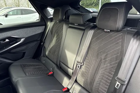 EN24HKP PEUGEOT 3008 1.2 HYBRID GT e-DSC6 Euro 6 (s/s) 5dr Thumbnail #20