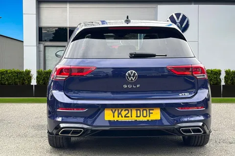 YK21DOF Volkswagen Golf 8 R-Line 1.5 eTSI 150PS 7-speed DSG | Heated Seats and Heated Steering Whee Thumbnail #5