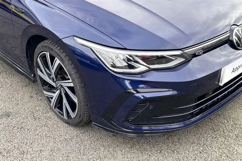 YK21DOF Volkswagen Golf 8 R-Line 1.5 eTSI 150PS 7-speed DSG | Heated Seats and Heated Steering Whee Thumbnail #10