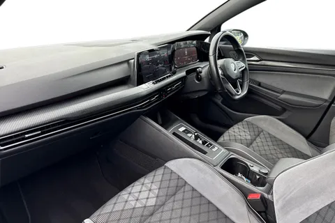 YK21DOF Volkswagen Golf 8 R-Line 1.5 eTSI 150PS 7-speed DSG | Heated Seats and Heated Steering Whee Thumbnail #16