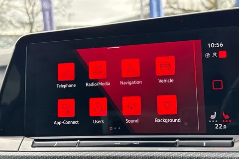 YK21DOF Volkswagen Golf 8 R-Line 1.5 eTSI 150PS 7-speed DSG | Heated Seats and Heated Steering Whee Thumbnail #27