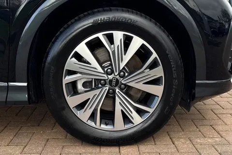 KS25PUU Audi Q4 e-tron Q4 Sportback Sport 40 e-tron  150,00 kW Thumbnail #11