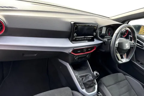 DG23CZB SEAT Arona 1.0 TSI FR Edition Euro 6 (s/s) 5dr Thumbnail #15