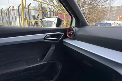 DG23CZB SEAT Arona 1.0 TSI FR Edition Euro 6 (s/s) 5dr Thumbnail #34