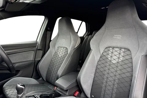 DG73KPK Volkswagen Golf 1.5 TSI 150 R-Line 5dr Thumbnail #17