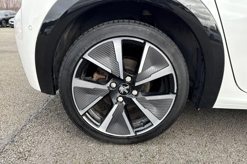 SH71ERV PEUGEOT e-208 50kWh GT Premium Auto 5dr Thumbnail #11
