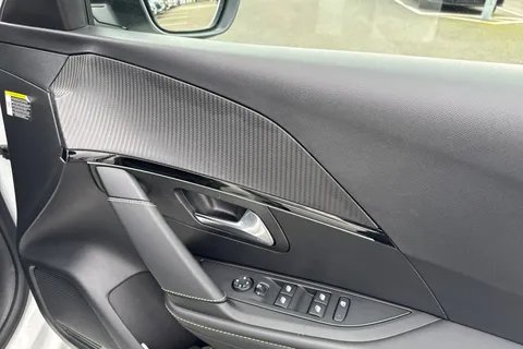SH71ERV PEUGEOT e-208 50kWh GT Premium Auto 5dr Thumbnail #21
