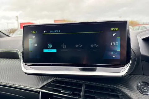 SH71ERV PEUGEOT e-208 50kWh GT Premium Auto 5dr Thumbnail #46